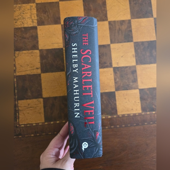 The Scarlet Veil Fairyloot Edition - Picture 2 of 9